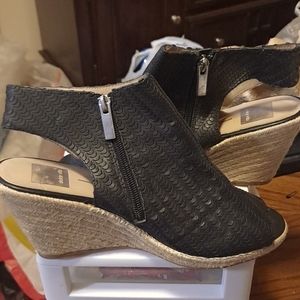 Dolce Vita wedged peep toe sandals